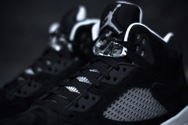 air-jordan-5-retro-oreo-6-1260x840