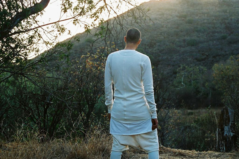 Fear of god curtan. Fear of god curtan. Fear of god sixth collection. Показ fear of god. Fear of god nike nba коллекция.