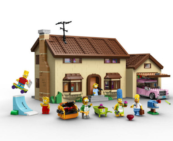 LEGO-x-The-Simpsons-House-Set-01-570x464