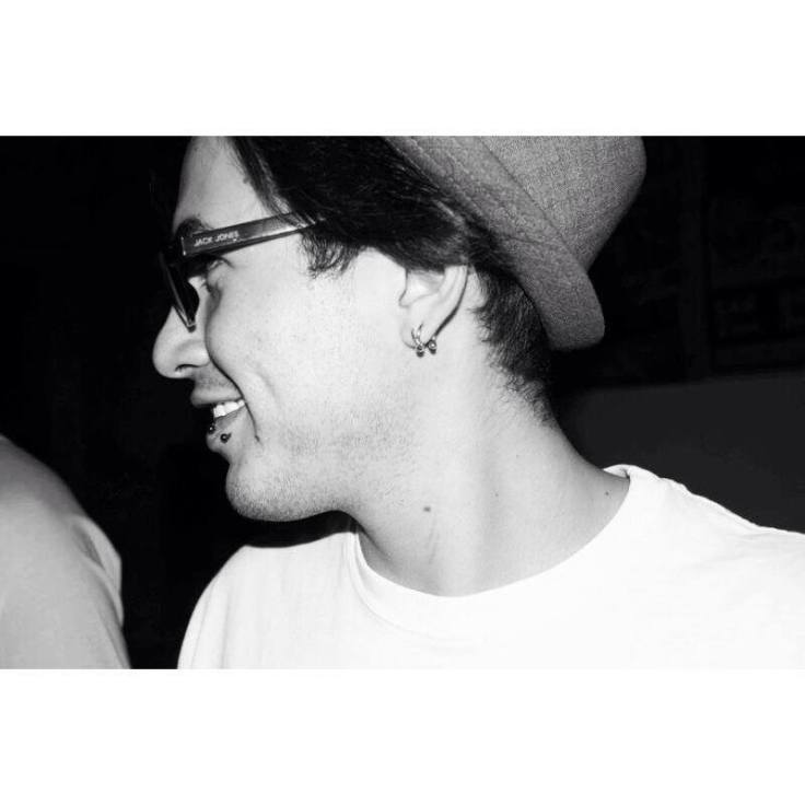 1374196_586896838024905_606034693_n