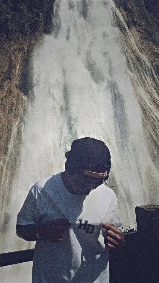 10872686_581016785363609_1518859381_n